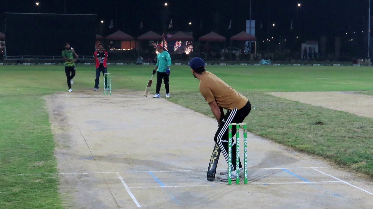 HASSAN PENDA VS SHOAIB BUZDAR || DHA MULTAN 2022 || BEST BOWLING IN TAPE BALL CRICKET