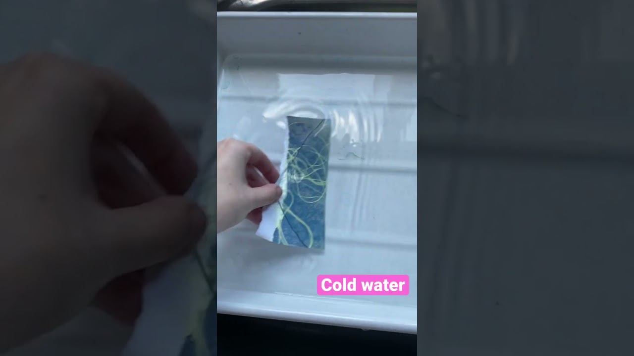 Demonstration of cold water versus hot water when using cyanotype alternative photography process