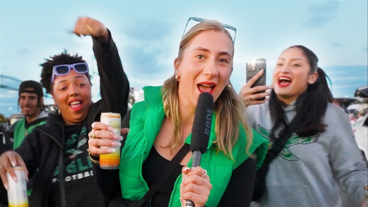 Philadelphia Eagles Fans GONE WILD 😂 (Street Interview)