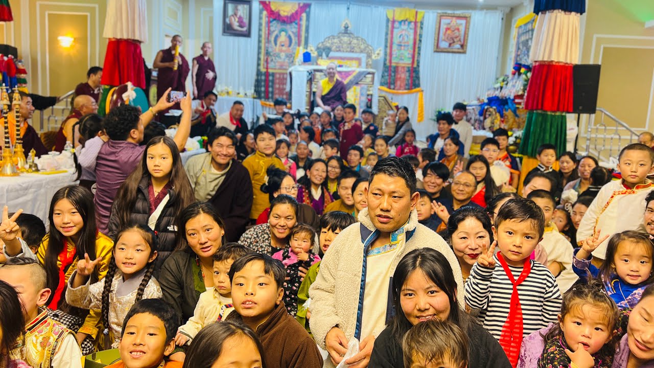 བརྩེ་ཆེན་སློབ་གྲྭའི་ལོ་འཁོར་མཛད་རིམ་འགྲོ་བཞིན་པ།Anniversary day of sakya tsechen school mustang lowa