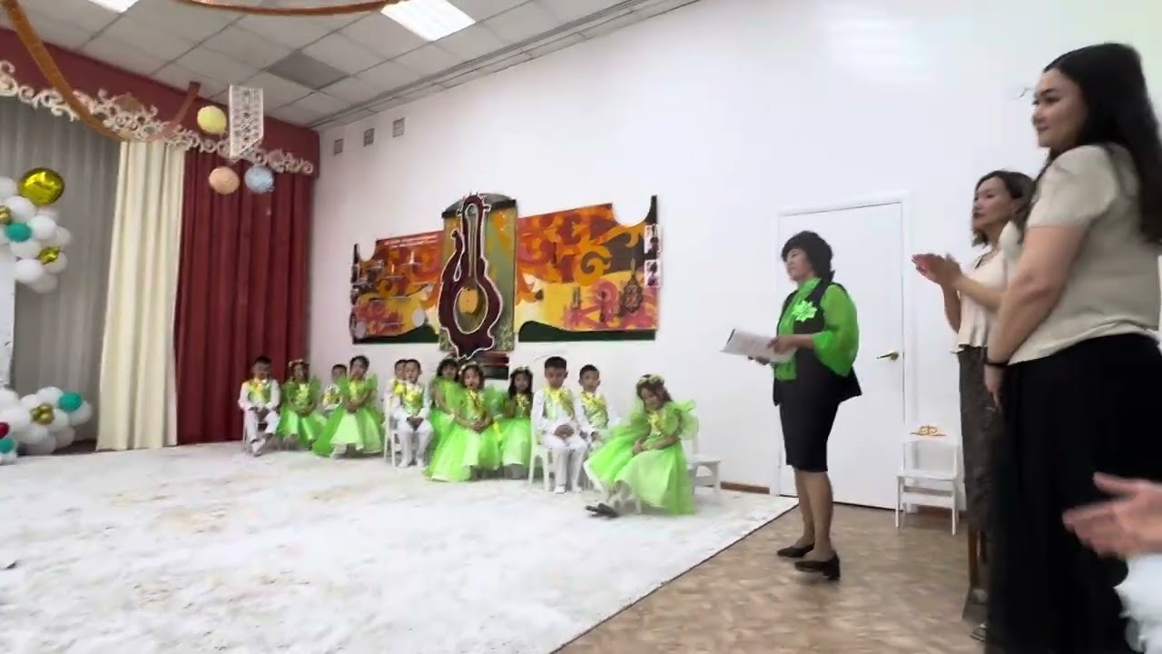 Балабақшамен қоштасу әні Мансұр