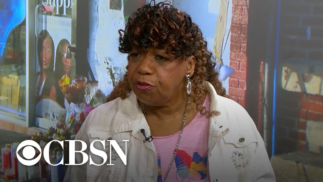 Eric Garner's mother calls for officer to be fired