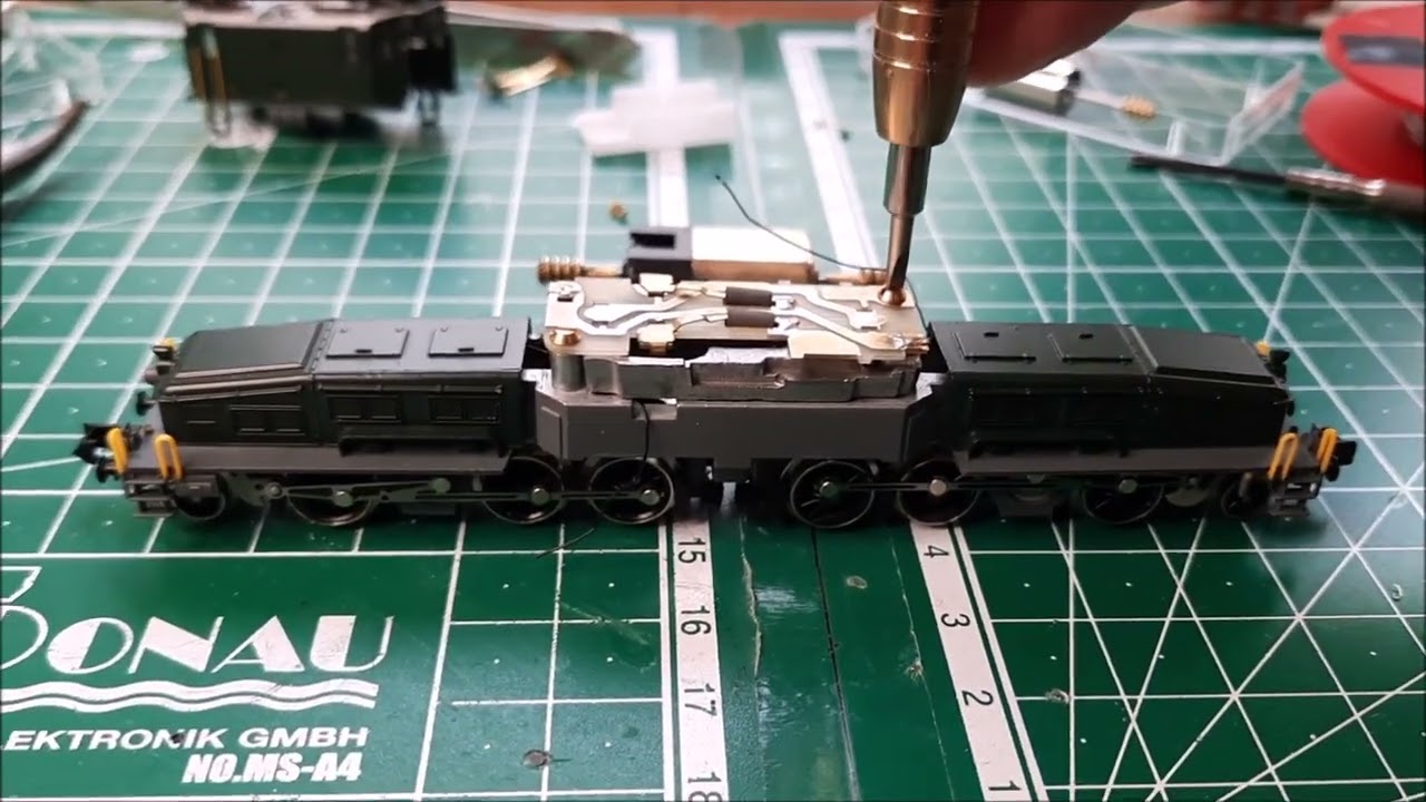 Modelleisenbahn, Digitalisierung Krokodil von Arnold , BR 14 Minitrix und BR 218 Arnold. Viel Spaß