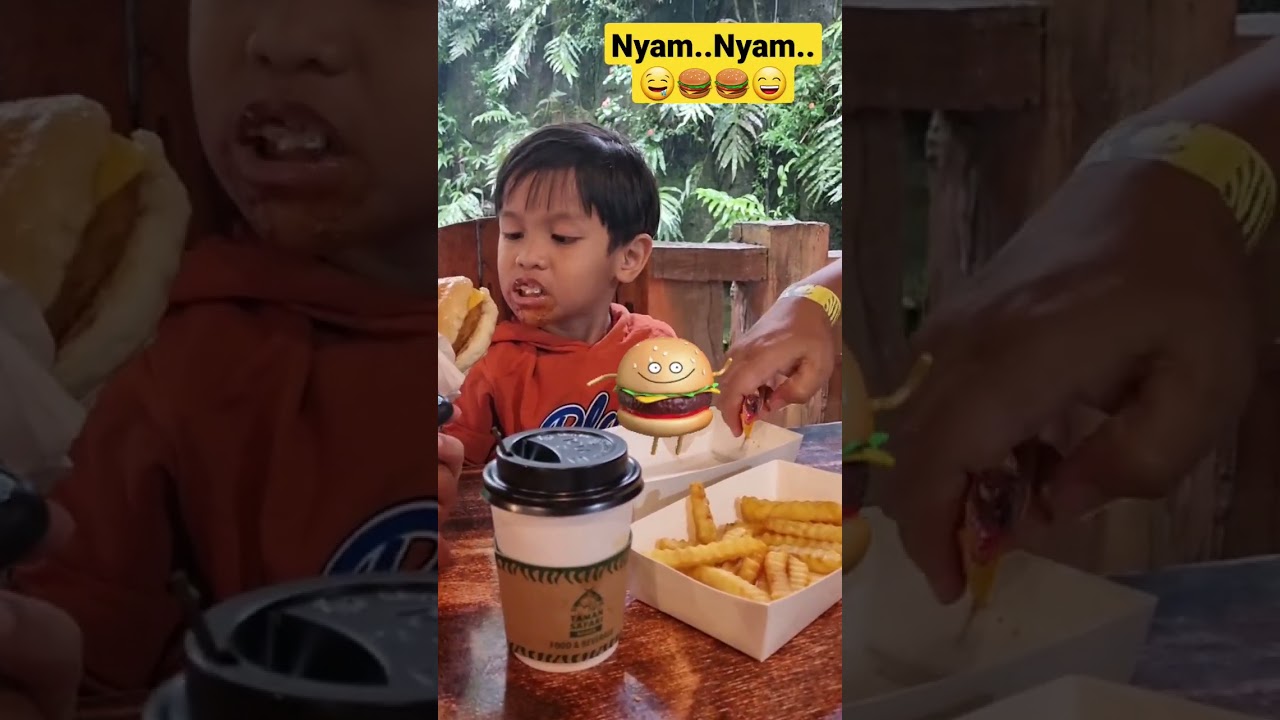 BURGER ENAAK🍔 #shorts #short #food #shortvideo #makan #burger #enak #jajanan #jajanankekinian #yummy