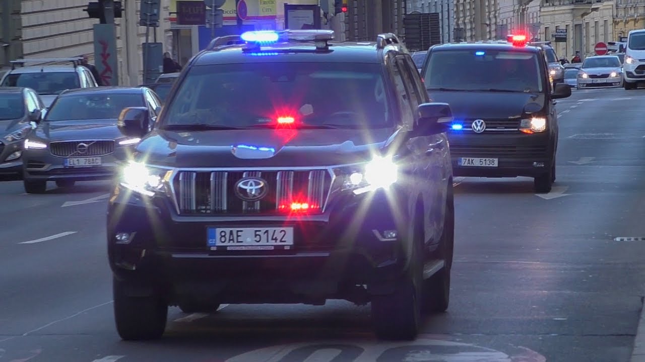 Policie ČR URNA / Z.J. vyhrožuje bombou v Praha!! | Prague emergency vehicles responding! (SWAT)