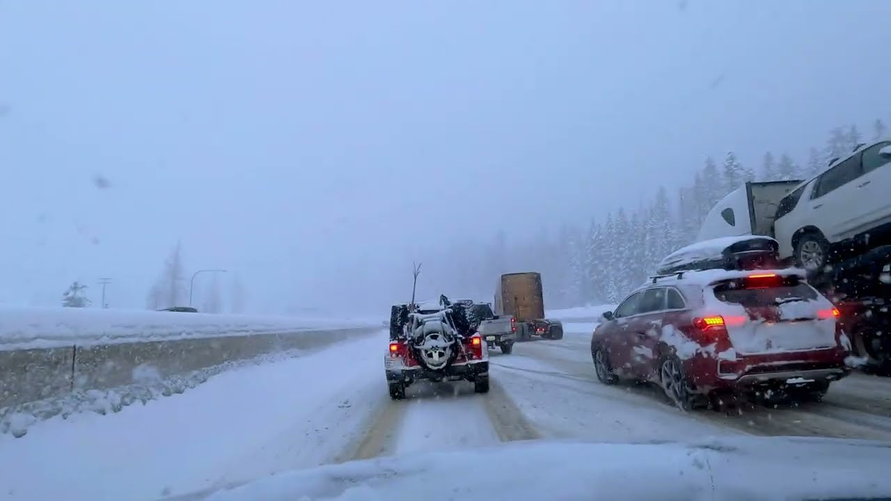 Relaxing Winter Drive: Snoqualmie Pass to Seattle in Heavy Snow