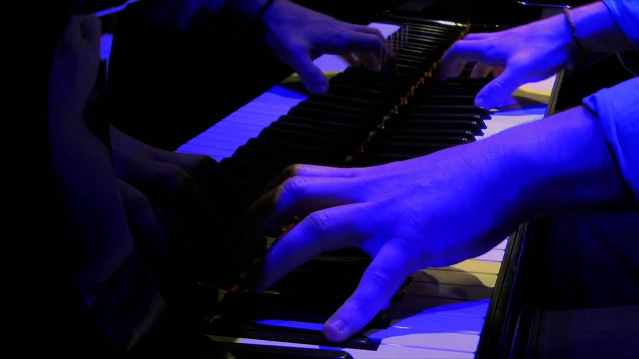 Yaron Herman and Avishai Cohen - Heart Shaped box