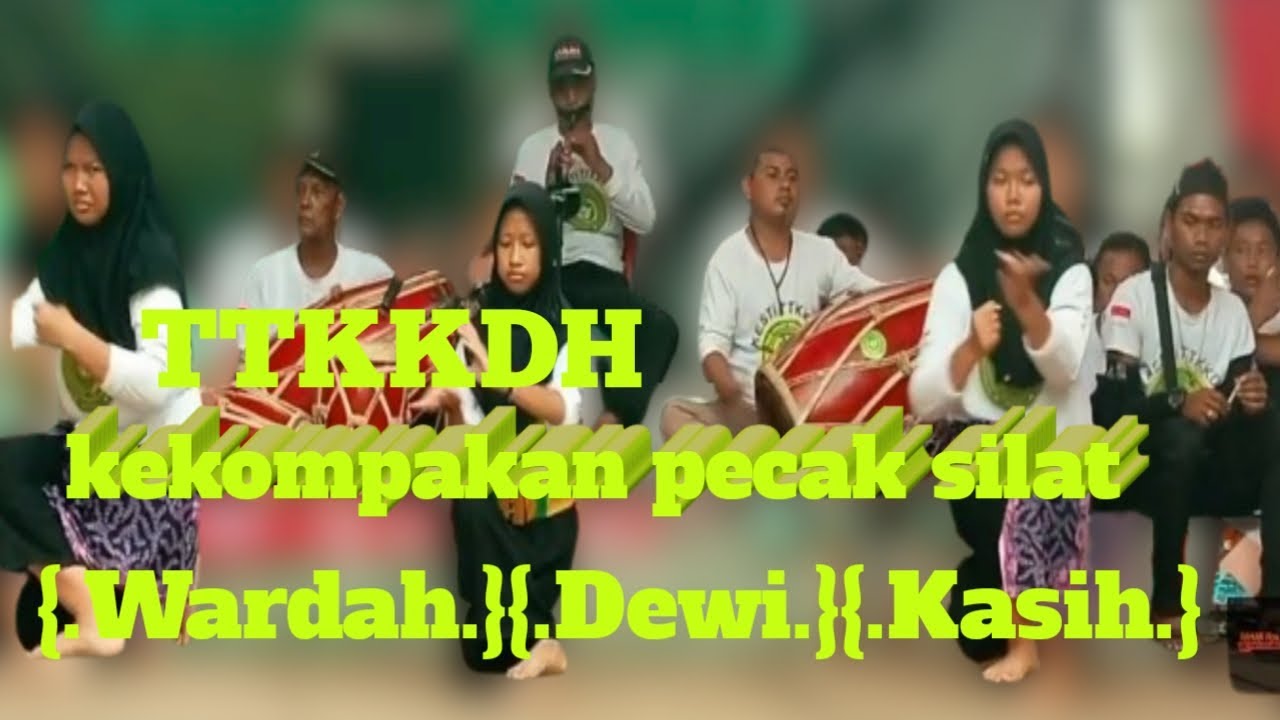 wardh dewi dan kasih tampil pencak silat ttkkdh di kp kedung wungu