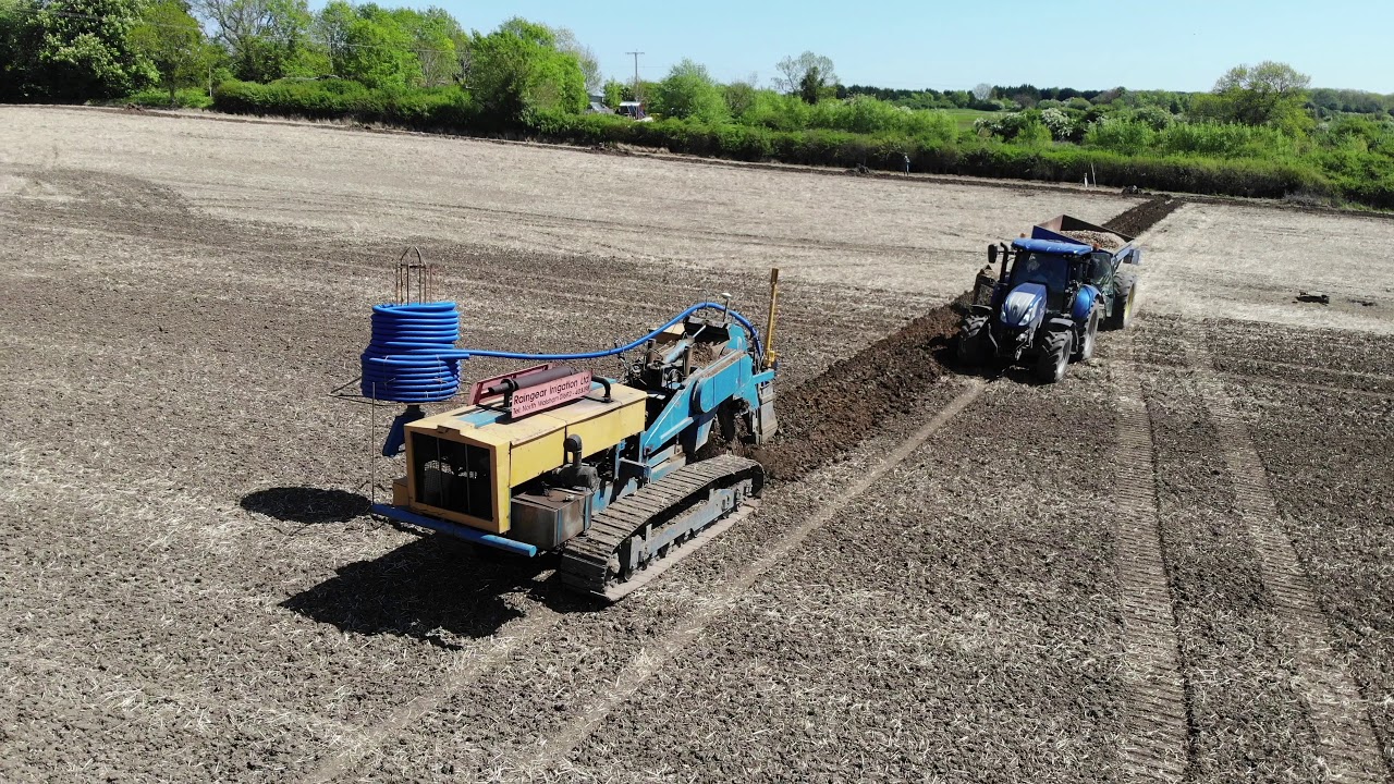 Farm drainage works with a 1982 Barth Holland K171!