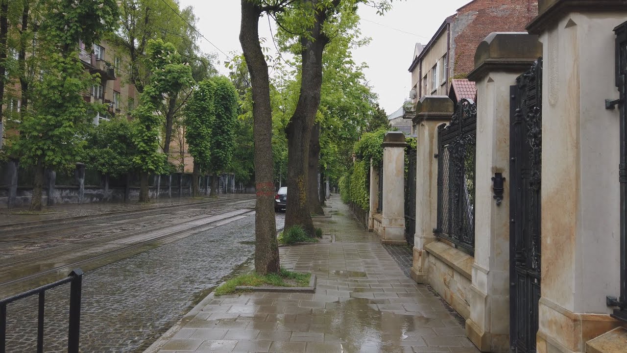 Walking in the Rain in Lviv, Ukraine 4K