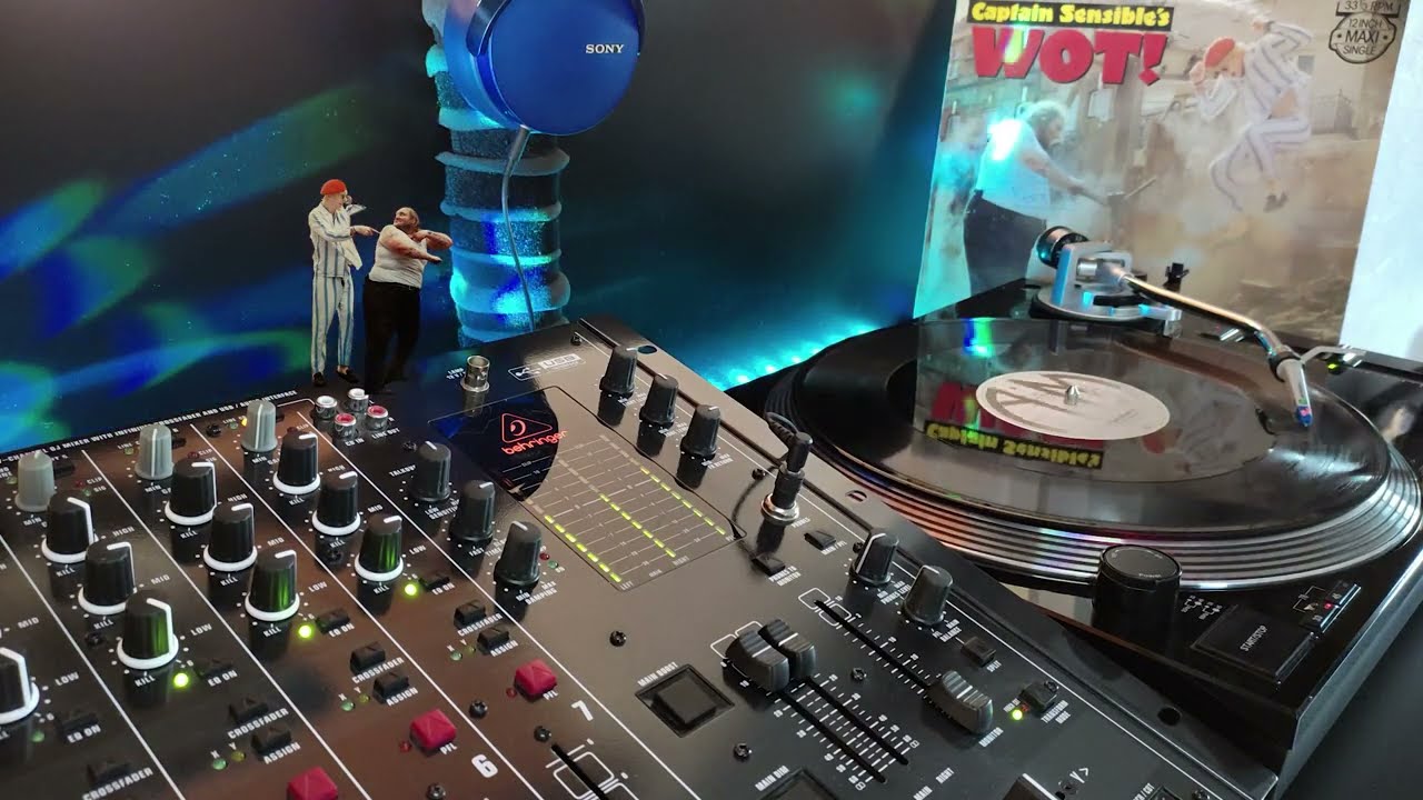 Captain Sensible - Wot (Extended Mix 1982)