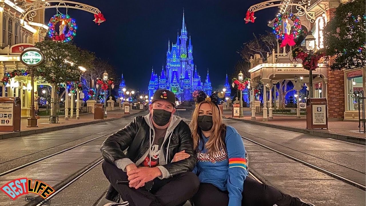Закрытие Magic Kingdom! Самая волшебная ночь на Земле — Contemporary, Liberty Tree, Country Bears...