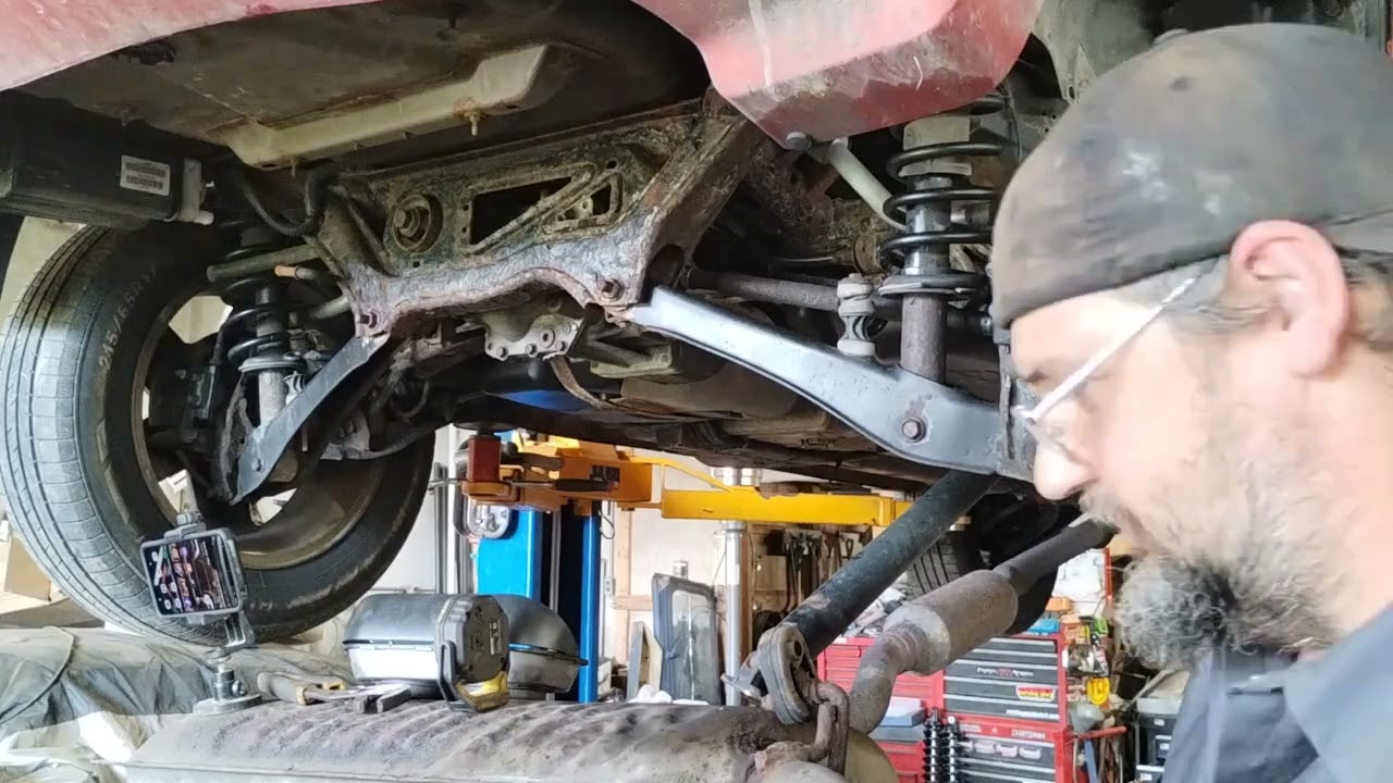 2010 Jeep Patriot rear subframe replacement pt1