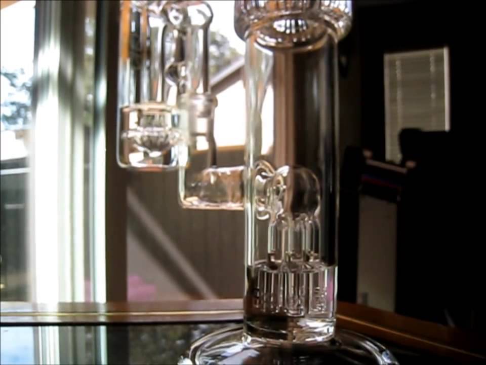Clean Macro Bong Rip // #WeedForDayz