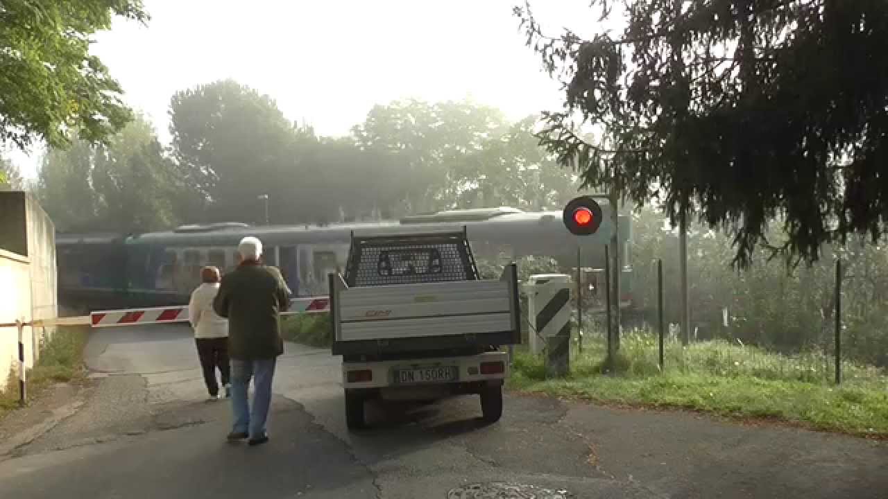 Passaggio a Livello Poggibonsi/ Passage a niveau/ Level Crossing/ Bahnübergang/ Spoorvegovergang
