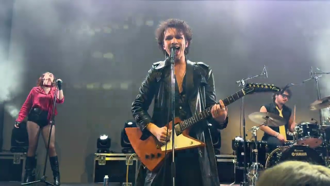 Middle Of The Night door Lenny Monsou tijdens ESNS 2026 in Forum Rabo in Groningen