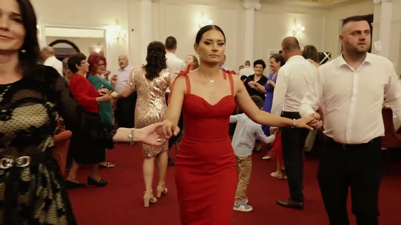 Formatia Moldova şi Cristina Pintilie - Muzica de ptrecere #formatiamoldova