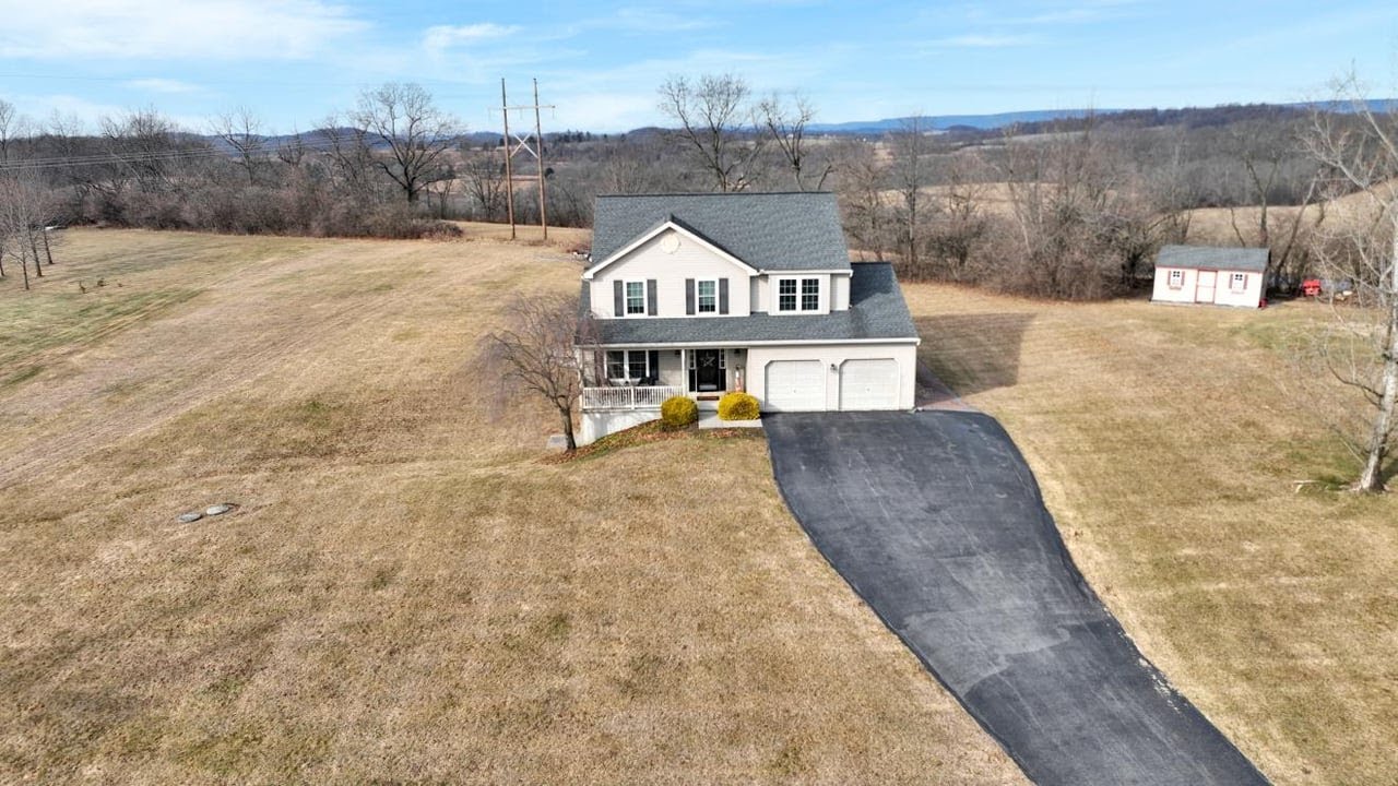 251 S Garfield Rd, Bernville, PA