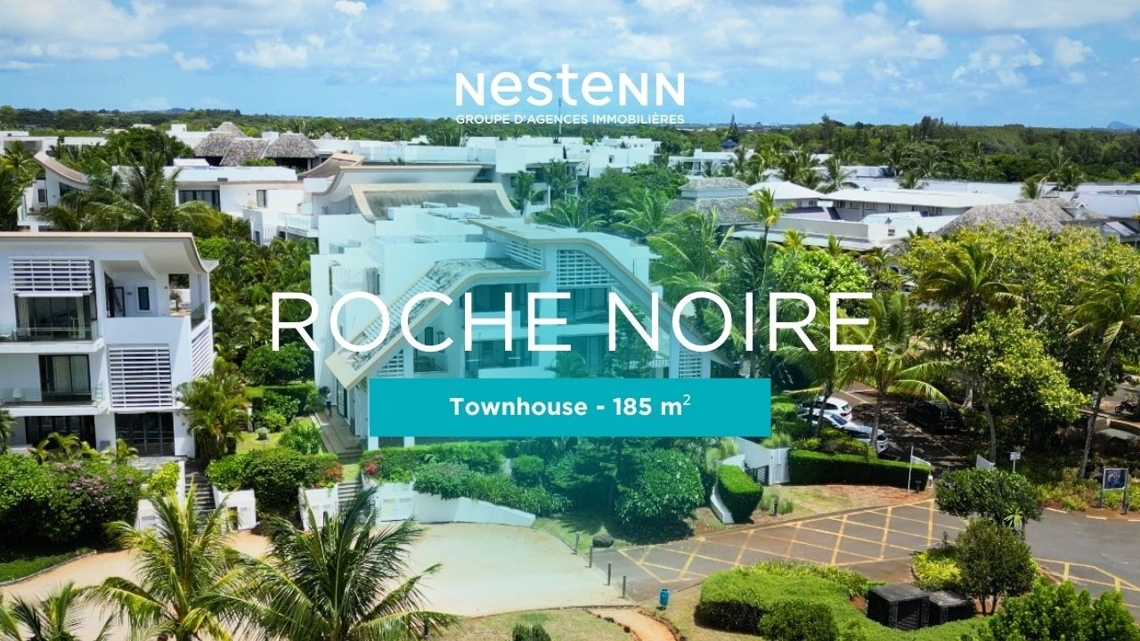 Townhouse d’exception avec vue mer à 180° dans le village balnéaire d’Azuri – À VENDRE