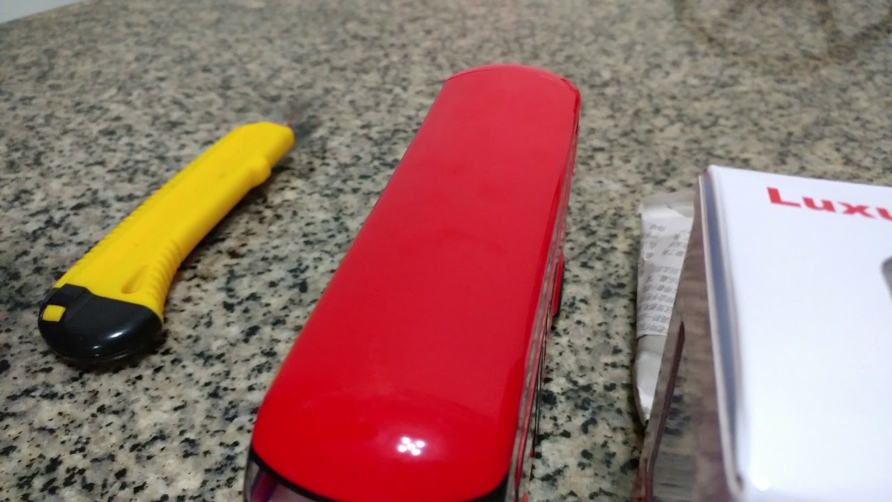 Alloy Bus Diecast Model (Red & Pink New Routemasters) & Quartz Watch Unboxing!