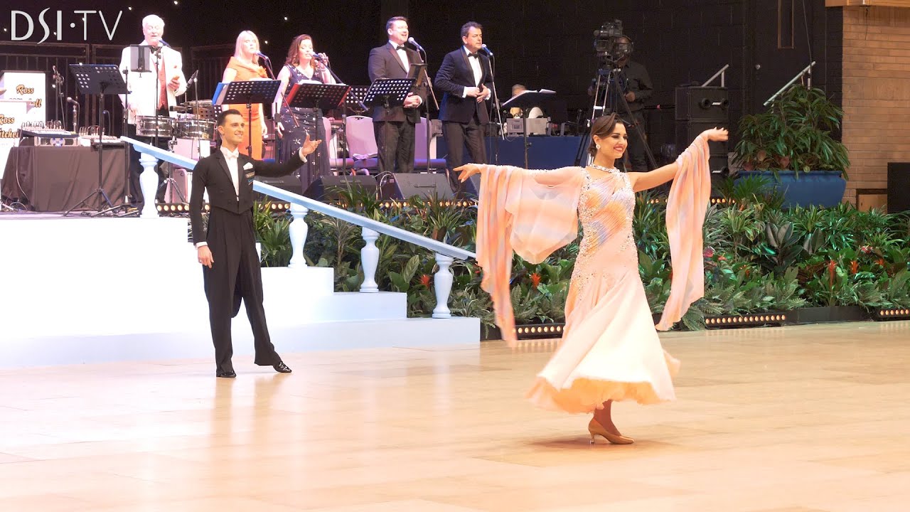 Kyle Taylor & Izabela Skierska Intro Dance Amateur Ballroom Final - UK Open 2020 DSI TV