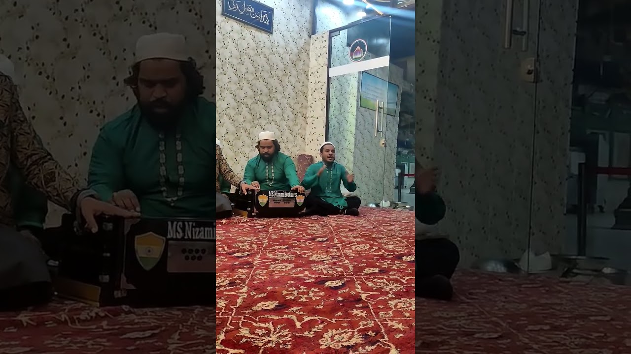 Qawwali at sufi shrine of Hazrat Nizamuddin Auliya,Delhi, India