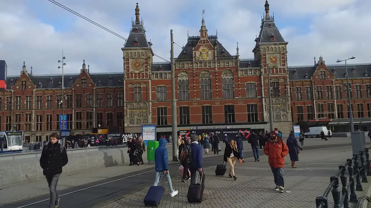 Live view of Amsterdam Central Station | The Netherlands | live webcam