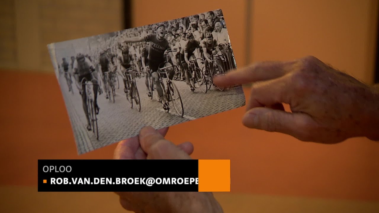 Wielrenbroers Van Katwijk ge&euml;erd met monument midden in het dorp Oploo