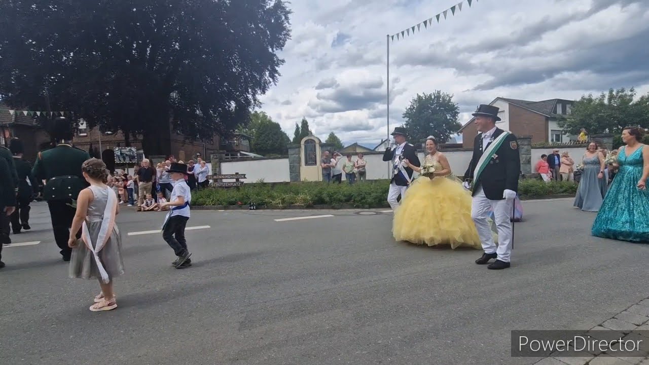 Mönninghausen - Bönninghausen Schützenfest 2024 / Der Sonntagumzug