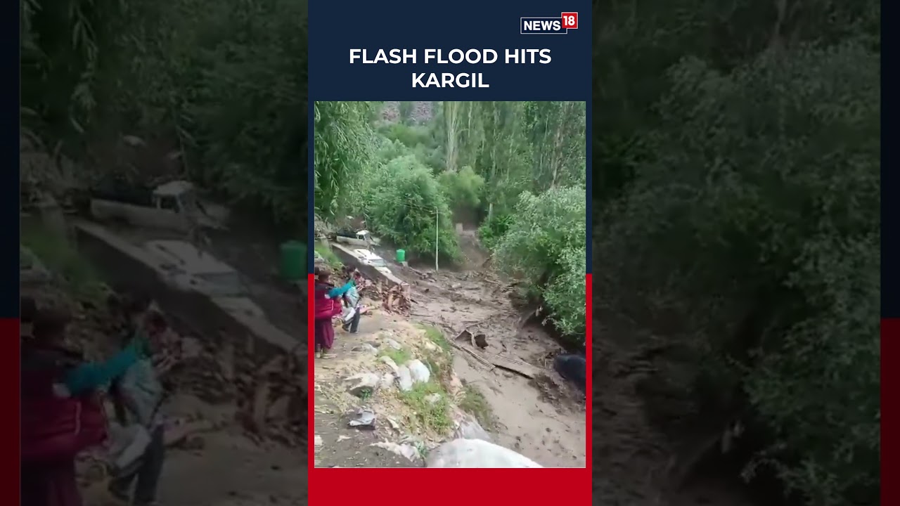 Kargil Flash Flood News | Sudden Flood Hits Karkitchu Area, Homes Inundated | Ladakh Weather News