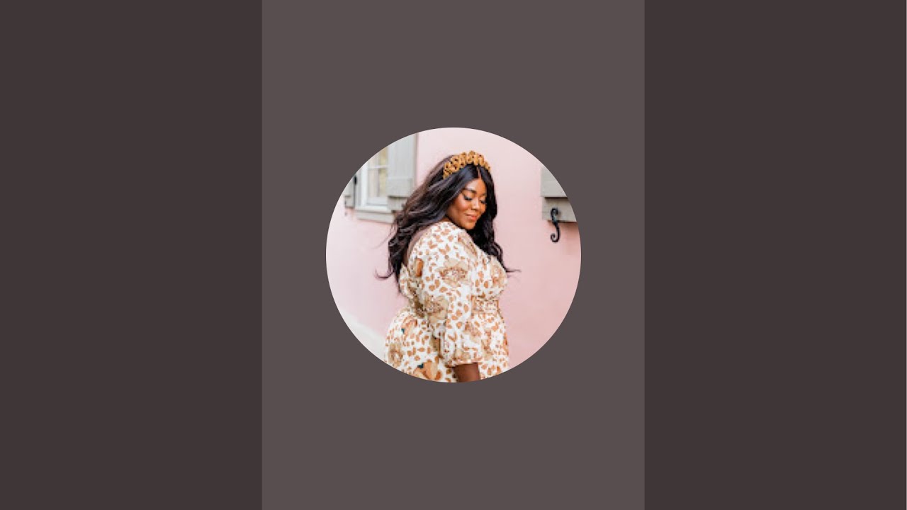 Musings of a Curvy Lady is live!