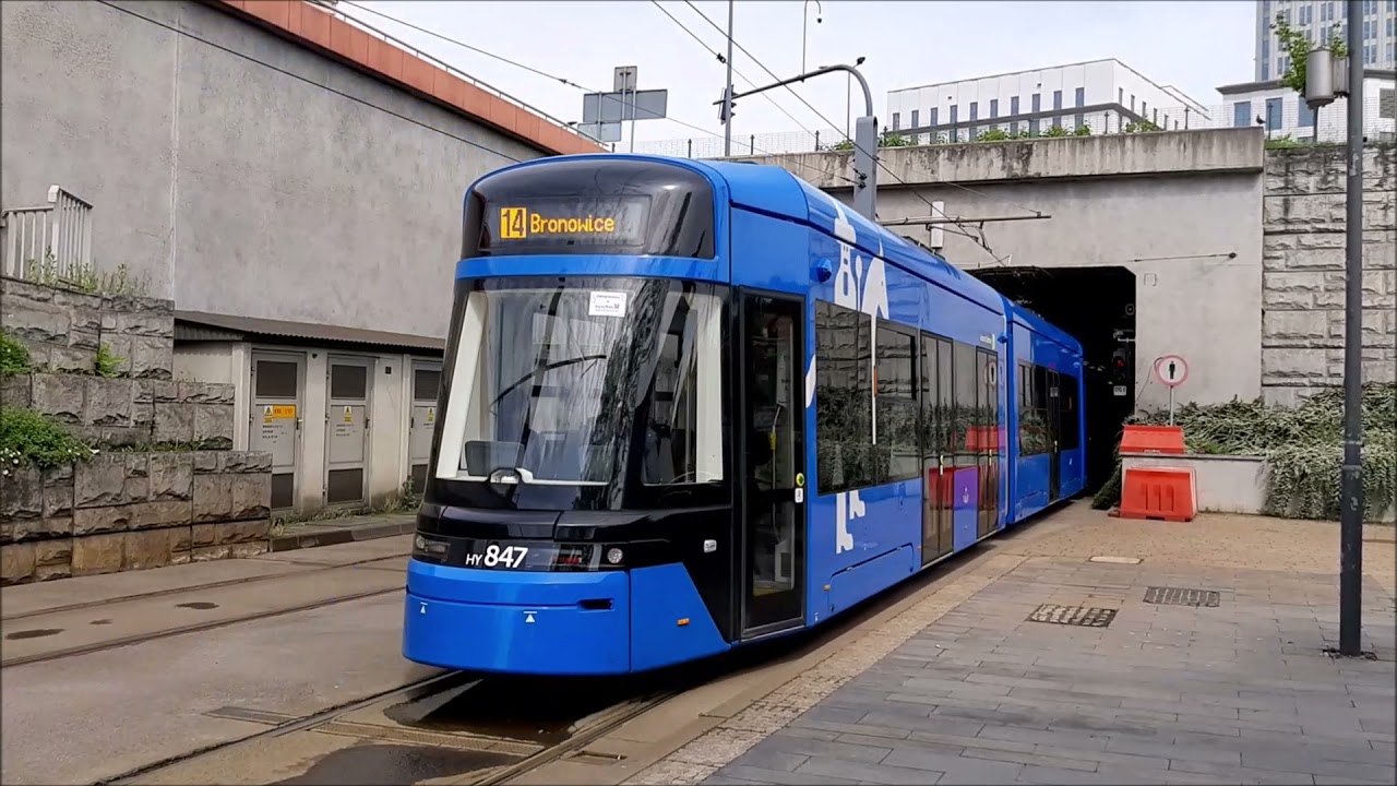 Tramwaje w Krakowie - Rondo Mogilskie in Krakow (23.05.2021)