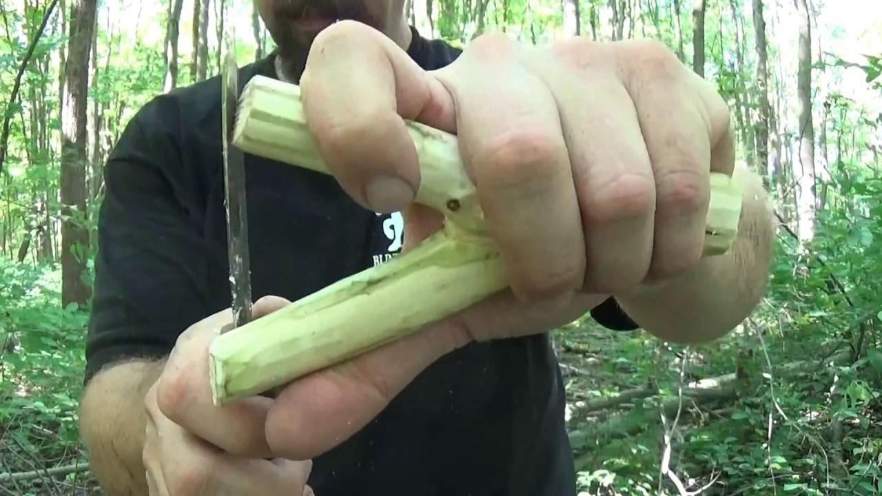 Bushcrafting a Flat Band Slingshot Full Length Version.