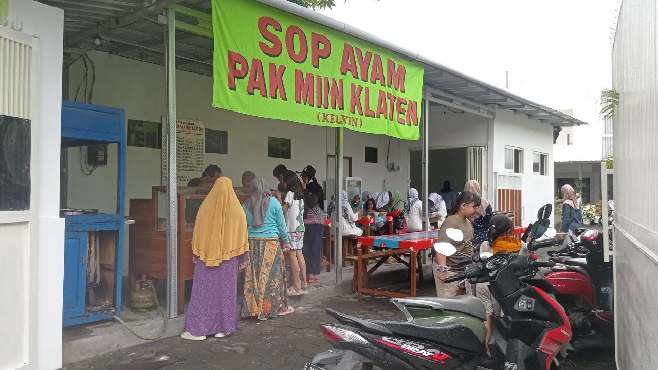 Suasana Grandopening Sop Ayam Pak Miin Klaten Rame Banget