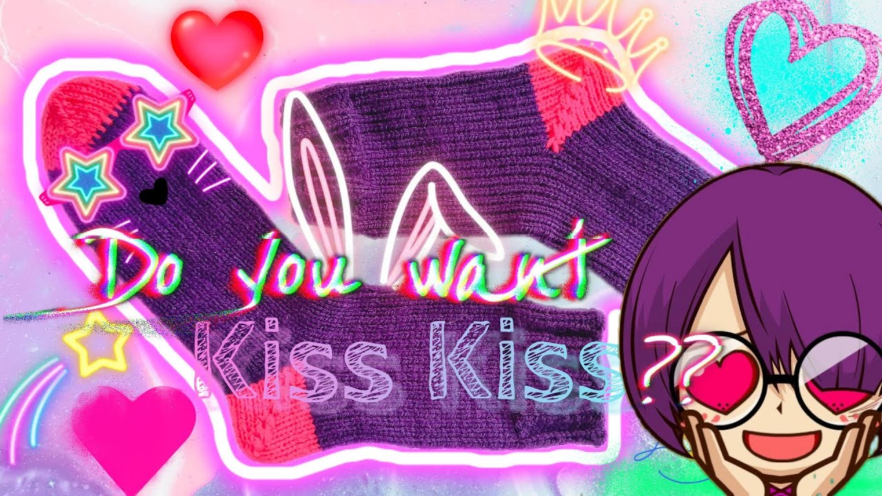 Kiss Kiss or Loomknit socks!