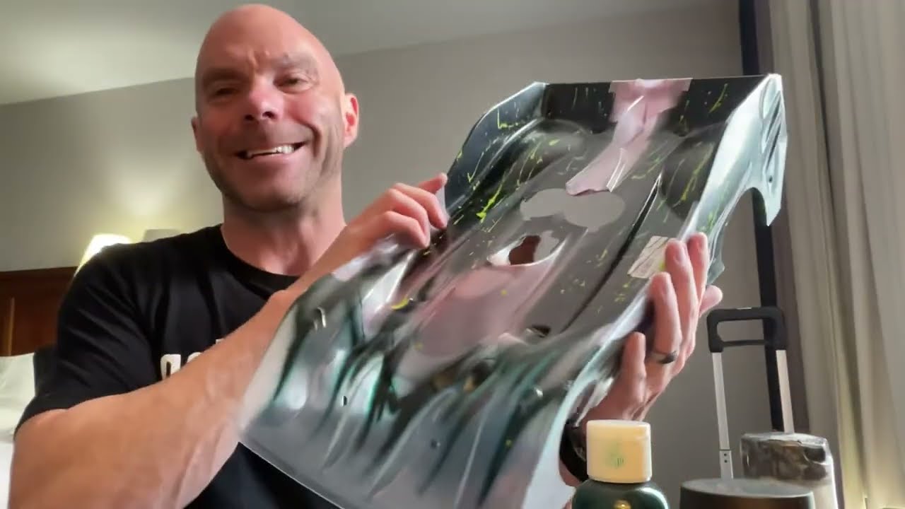 Tips for spraying dark fades into lighter colors on RC Car Body