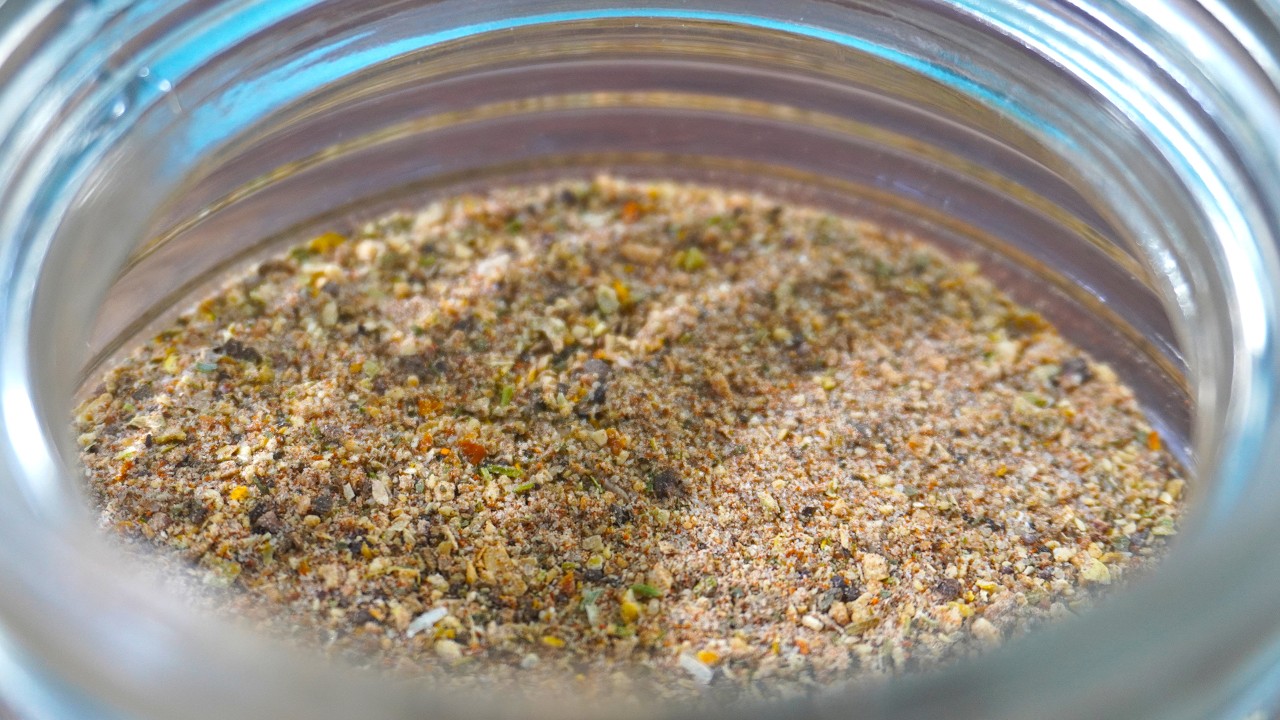 You Won't Believe How Easy Homemade Seasoning Is!