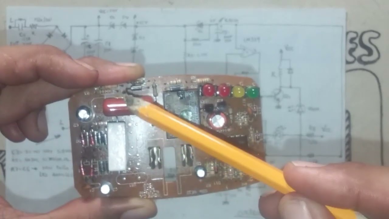30. Como modificar el rango de preteccion de un protector de voltaje. marca EXCELINE.