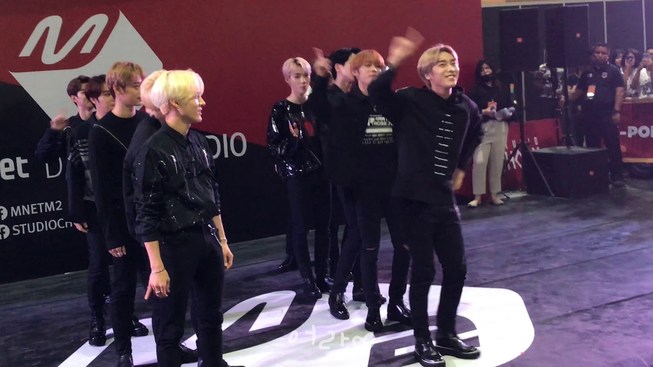 190928 THE BOYZ (더보이즈) - ‪Random Play Dance ‬at KCON 2019 in THAILAND