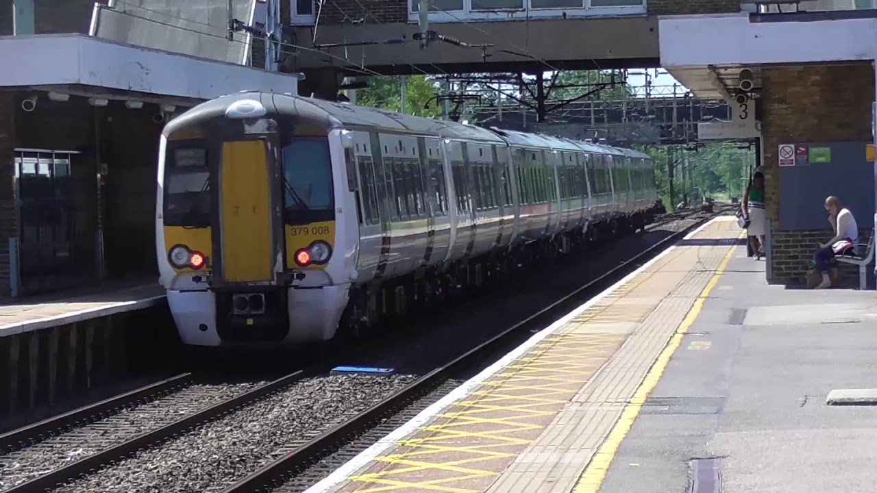 Trains at: Broxbourne - WAML - 30/6/18