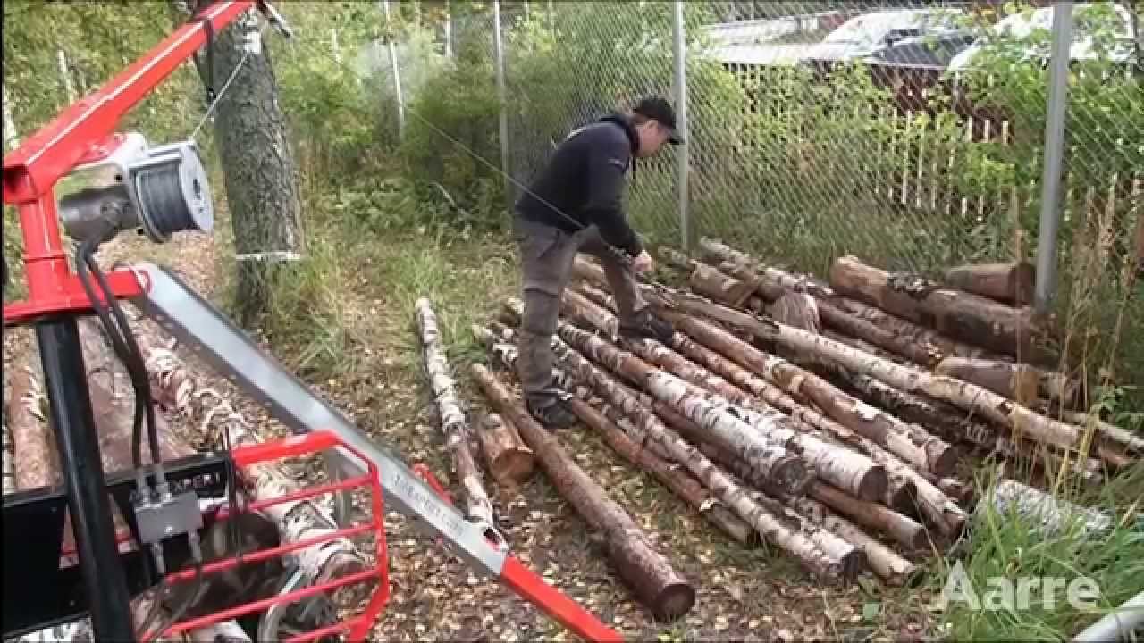 Mönkijä puunkuormauksessa | Aarre  2015