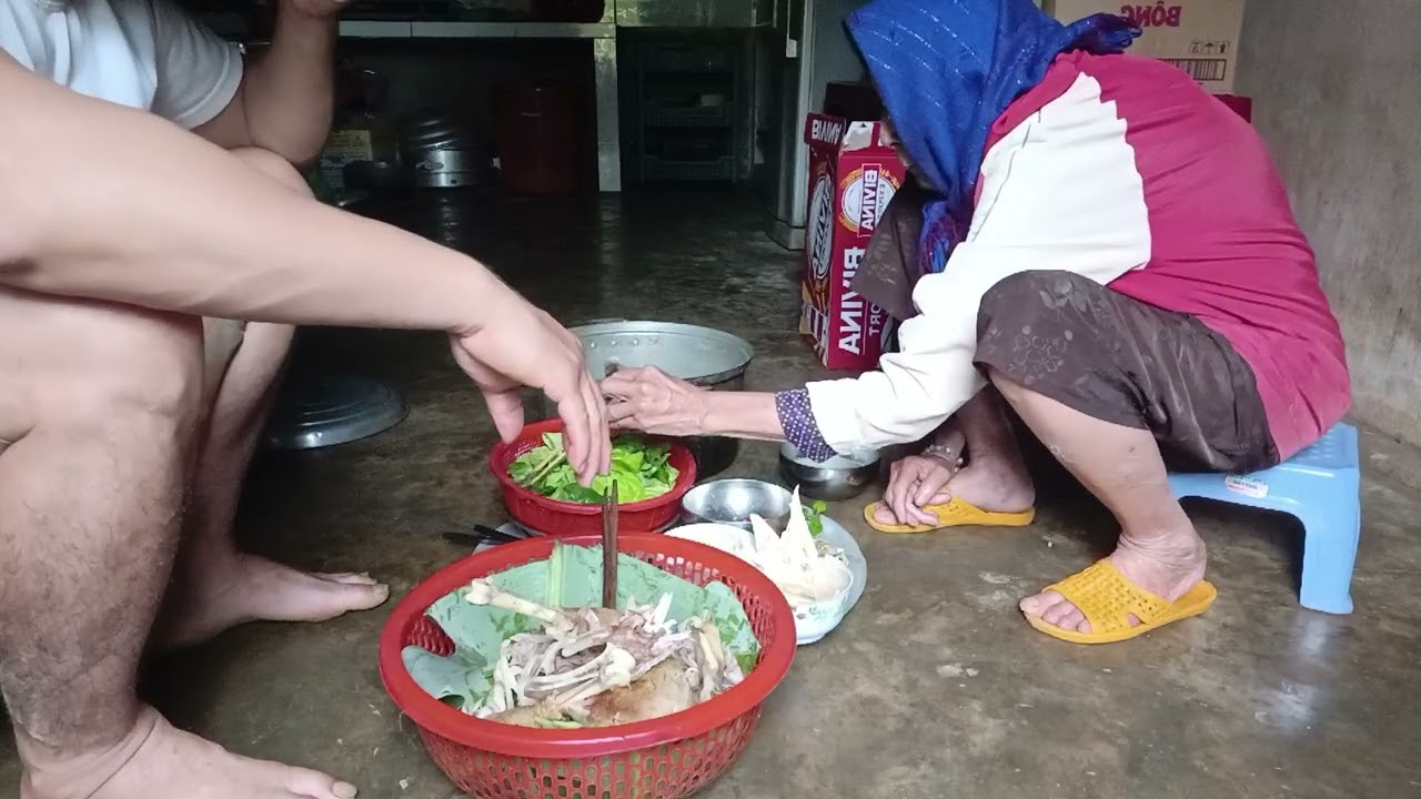 gà thả vườn luộc cực ngon