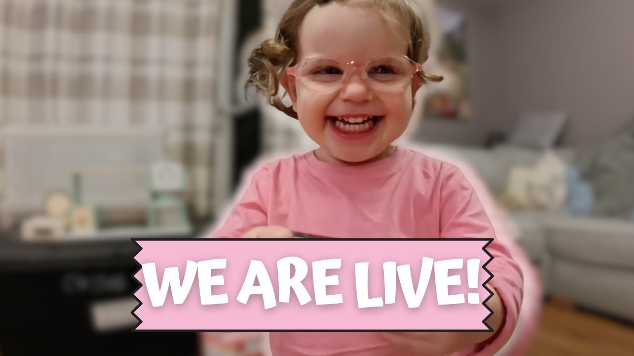 Baby Lily & Mum Painting live!