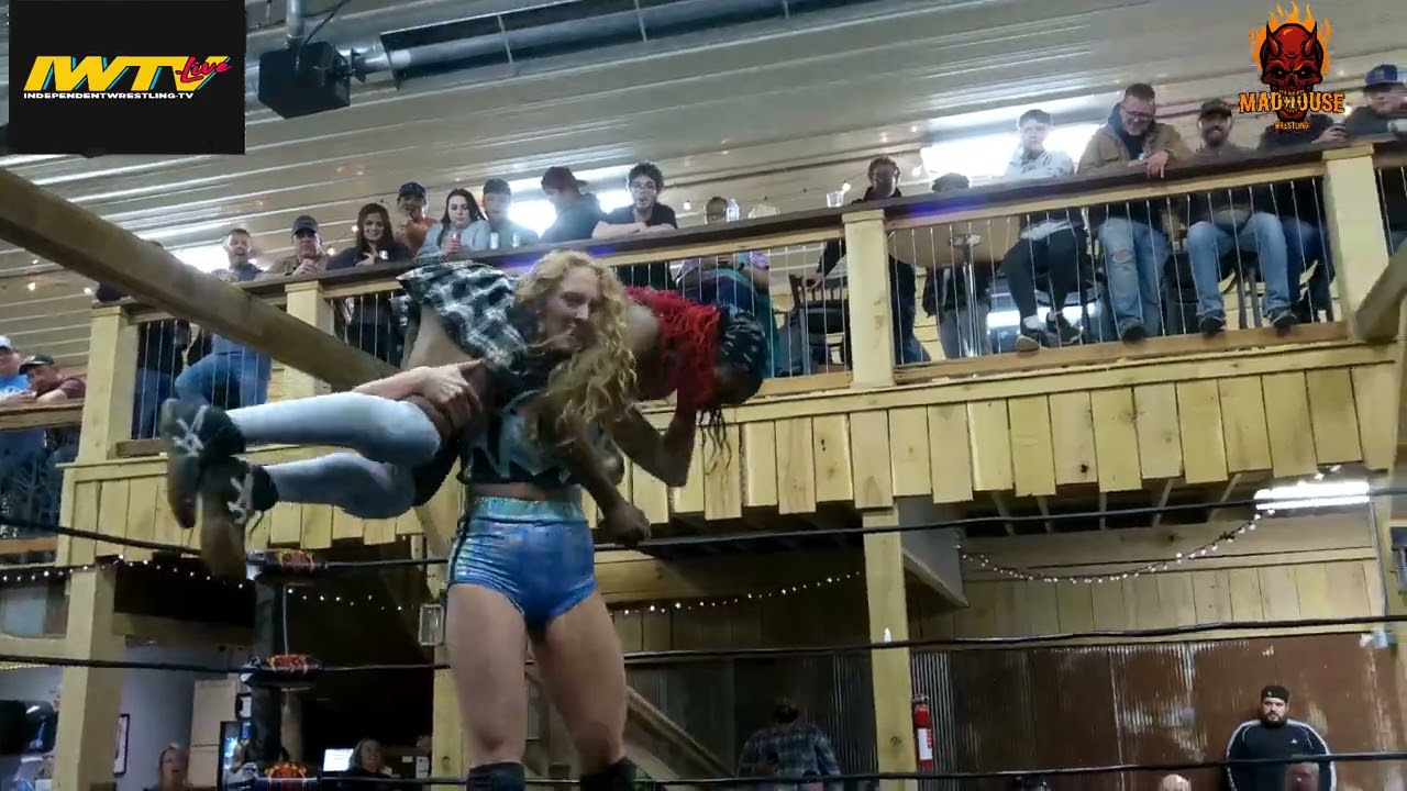 Aminah Belmont vs Maggie Lee!