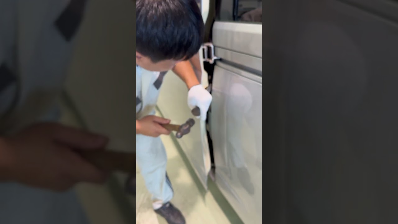 Repair and adjust the sliding doors of vans.#car #carrepair #carbodypaint