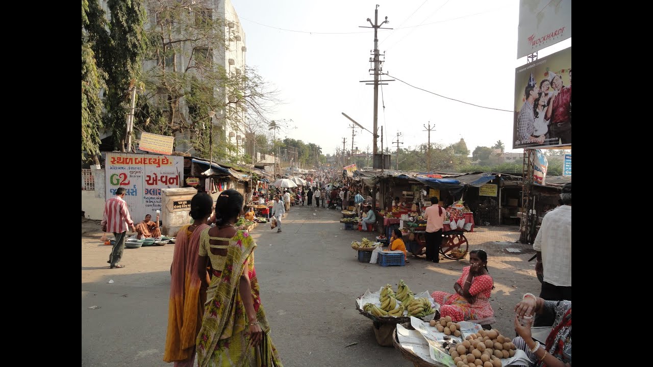 Walking around an Indian Street Market, Dudia Talav fruit & vegetable market, Navsari, India.