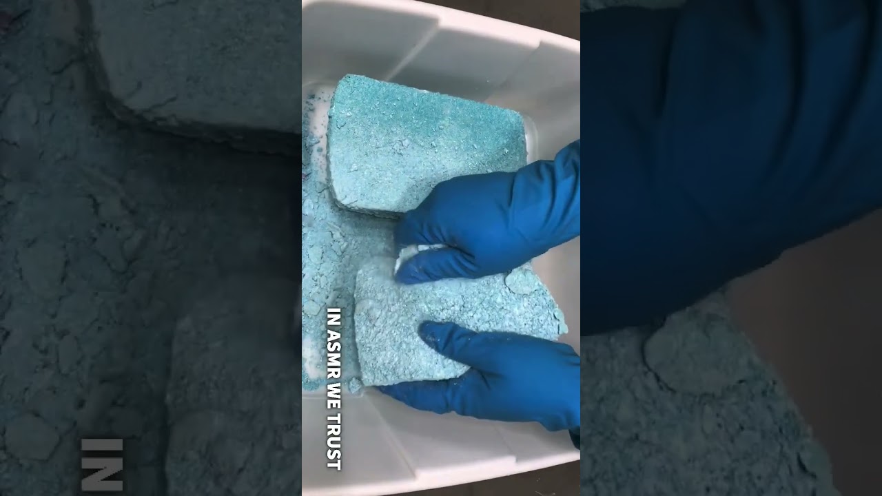 Paste Dried Sponge #asmr #oddlysatisfying #asmrcrumble #asmrsponge