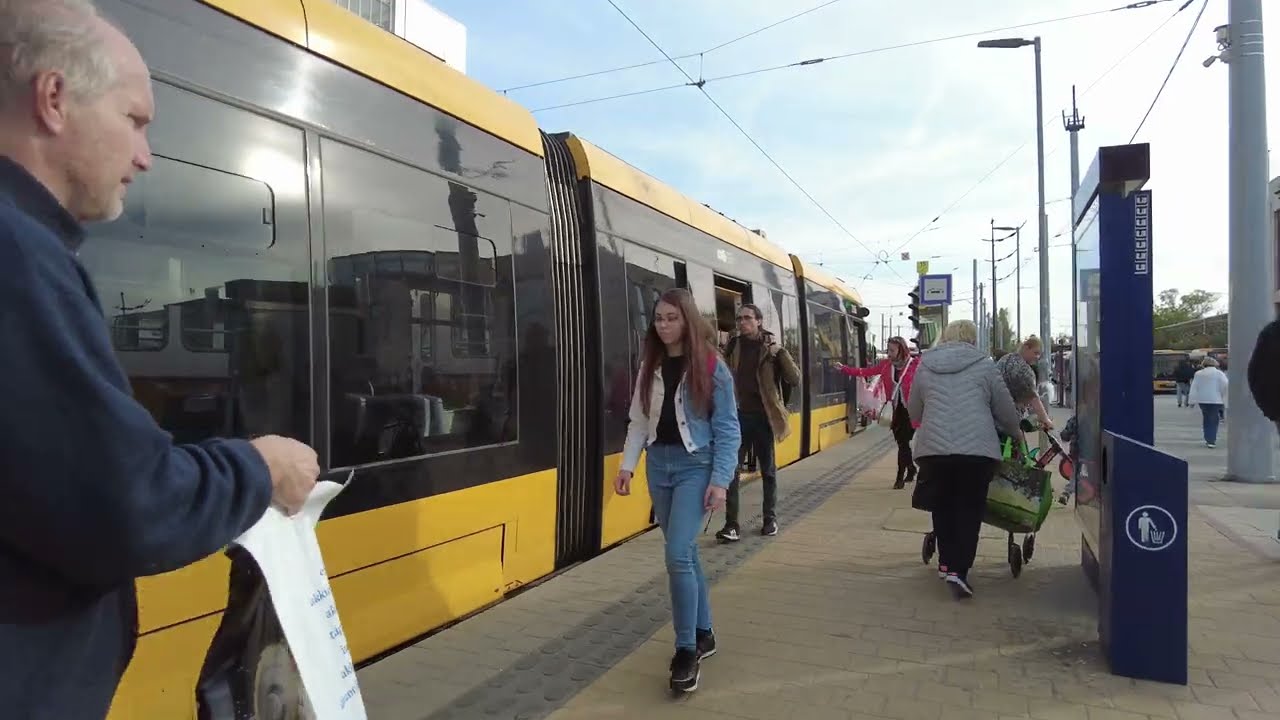 tram ride Nr.1 From INFO Park To Kelenföld - Budapest [4K HDR]
