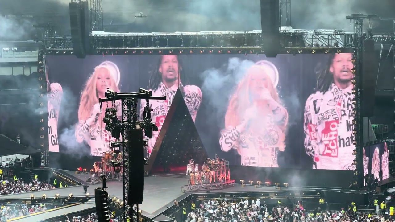 Beyoncé Cowboy Carter Tour Act 2 - America Has Problem Spaghetti Formation Diva London 10 June 2025