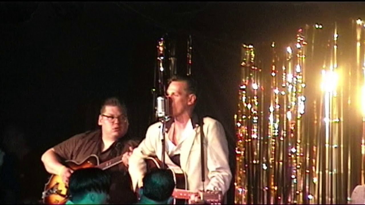 Jack Baymoore & the Bandits   A V8 Boogie   Hemsby 2001